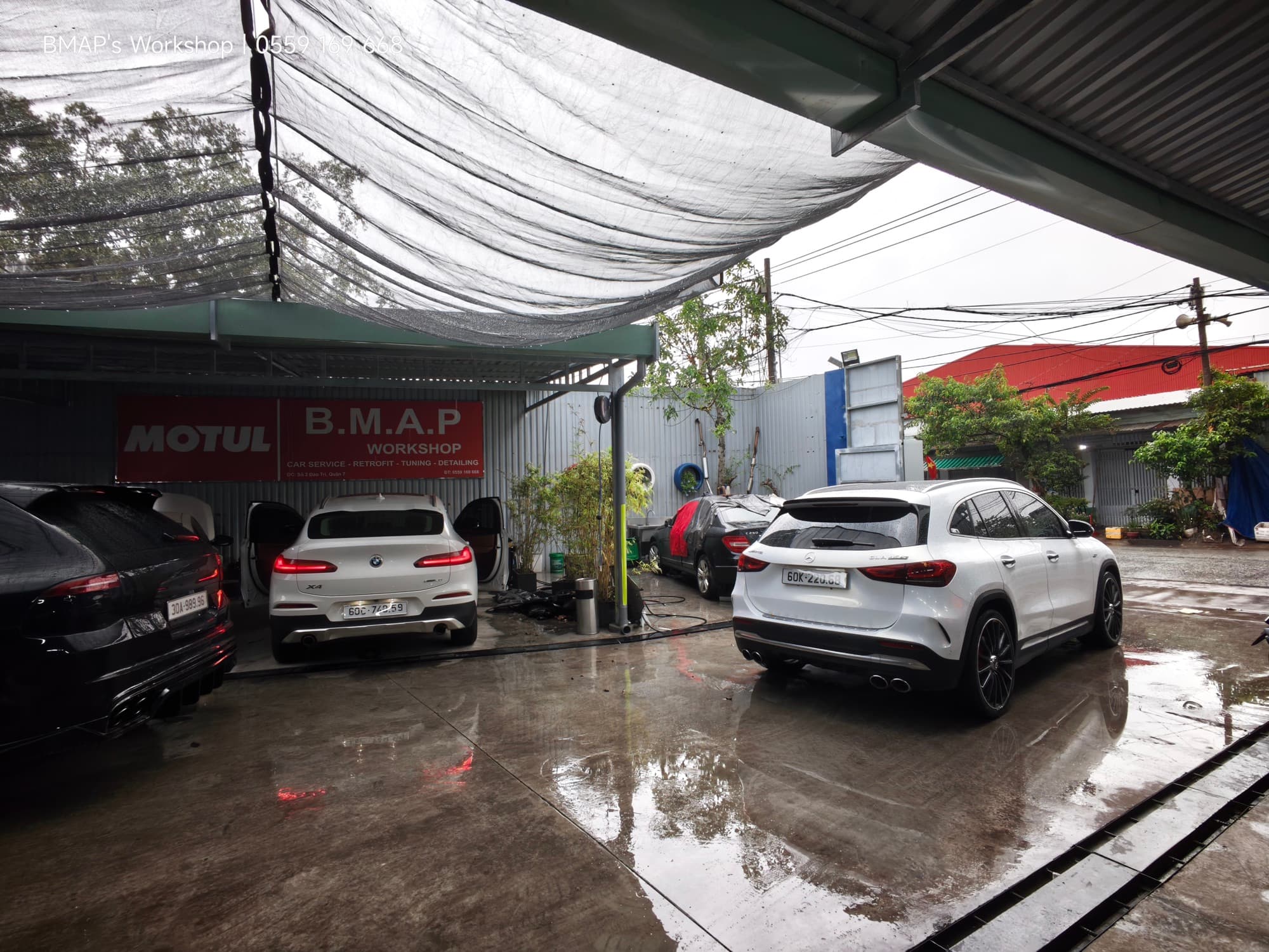 Mercedes-Benz GLA trắng chăm sóc tại xưởng BMAP