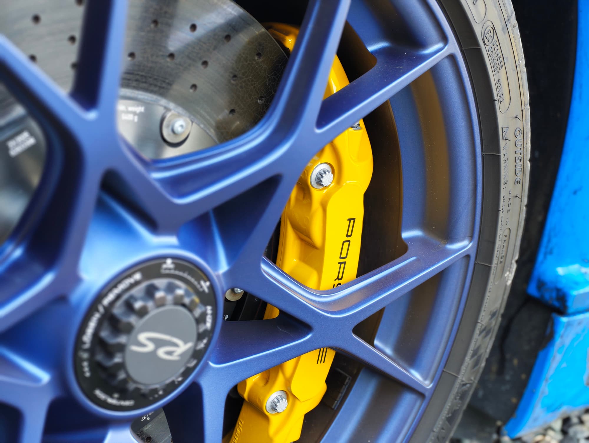 Mâm và phanh gốm carbon-ceramic (PCCB) trên Porsche tại BMAP